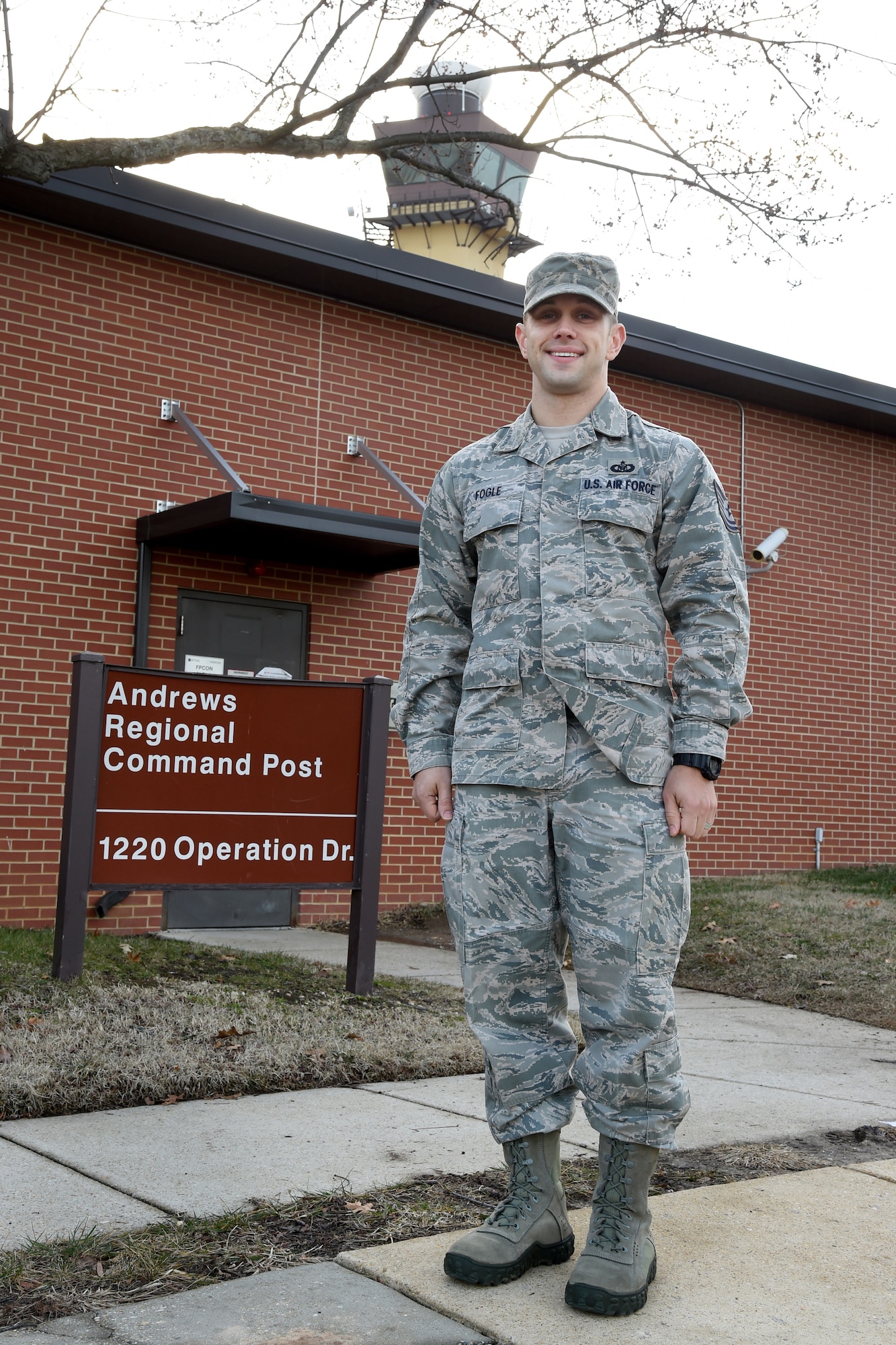 Tech. Sgt. Dale Fogle, Joint Base Regional Command Post, NCO in charge of command post training, is the Warrior of the Week at Joint Base Andrews, Md., for the week of Jan. 14, 2015. (U.S. Air Force photo/Airman 1st Class Philip Bryant)