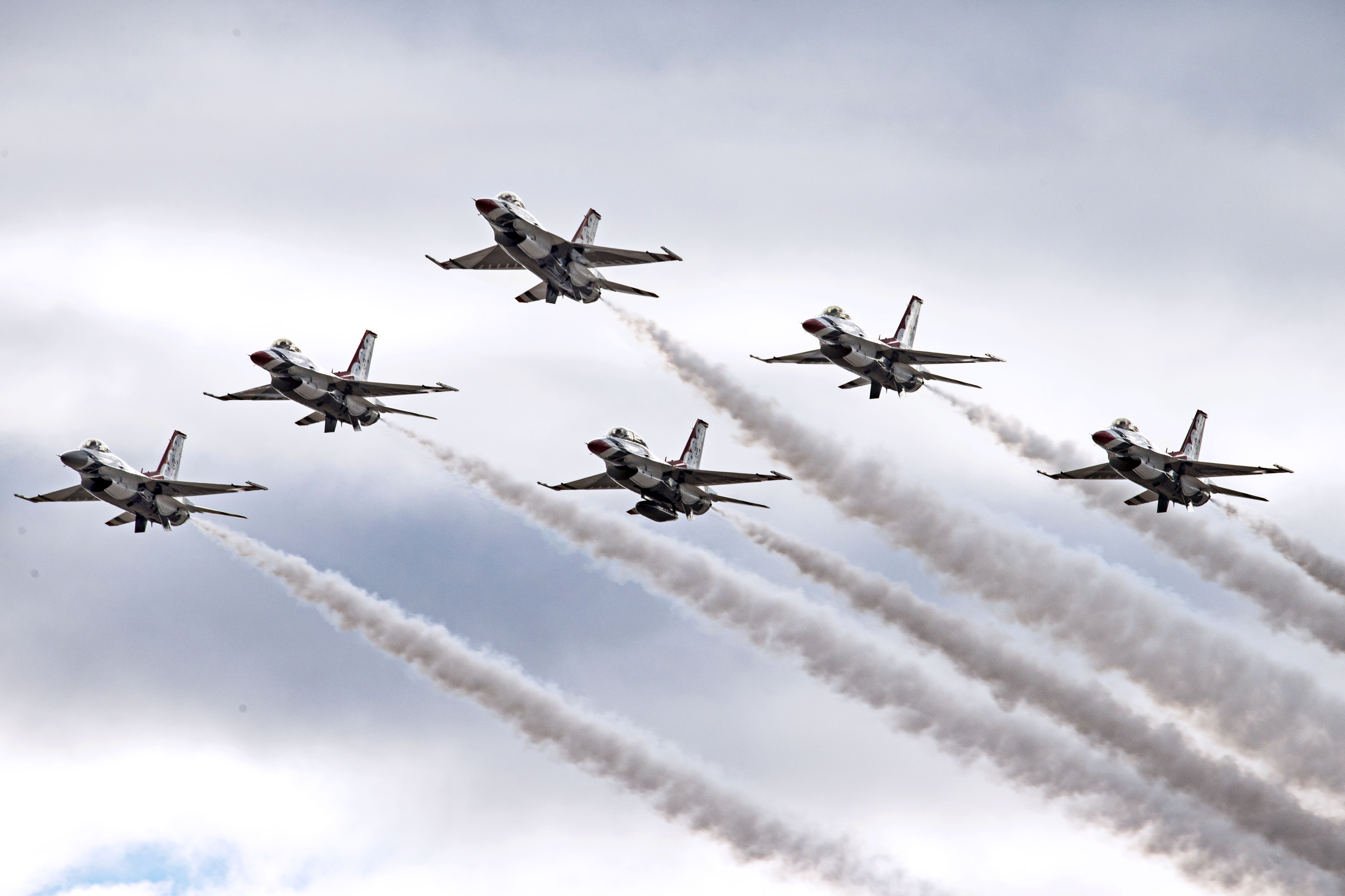 The Thunderbirds delta formation returns after performing their first delta  formation on Nellis Air Force Base,