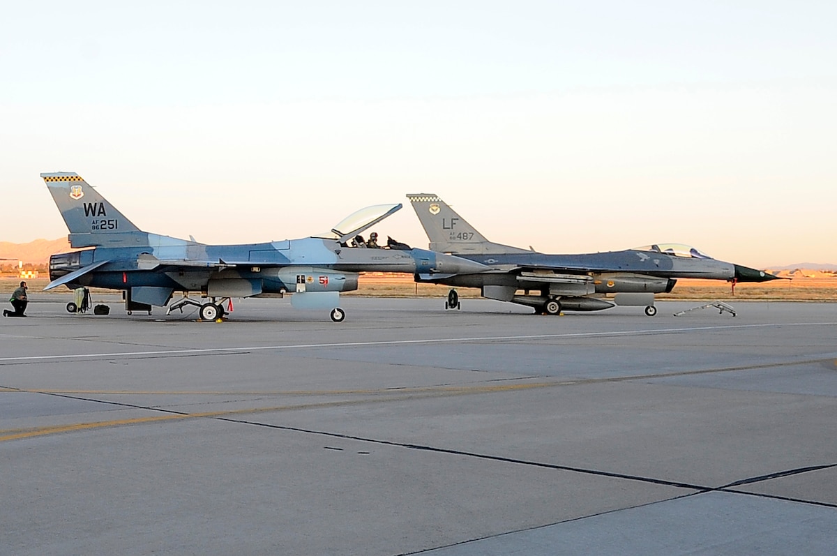 Hawaiian Raptors, Alaska' Aggressors' hold fighter exercise