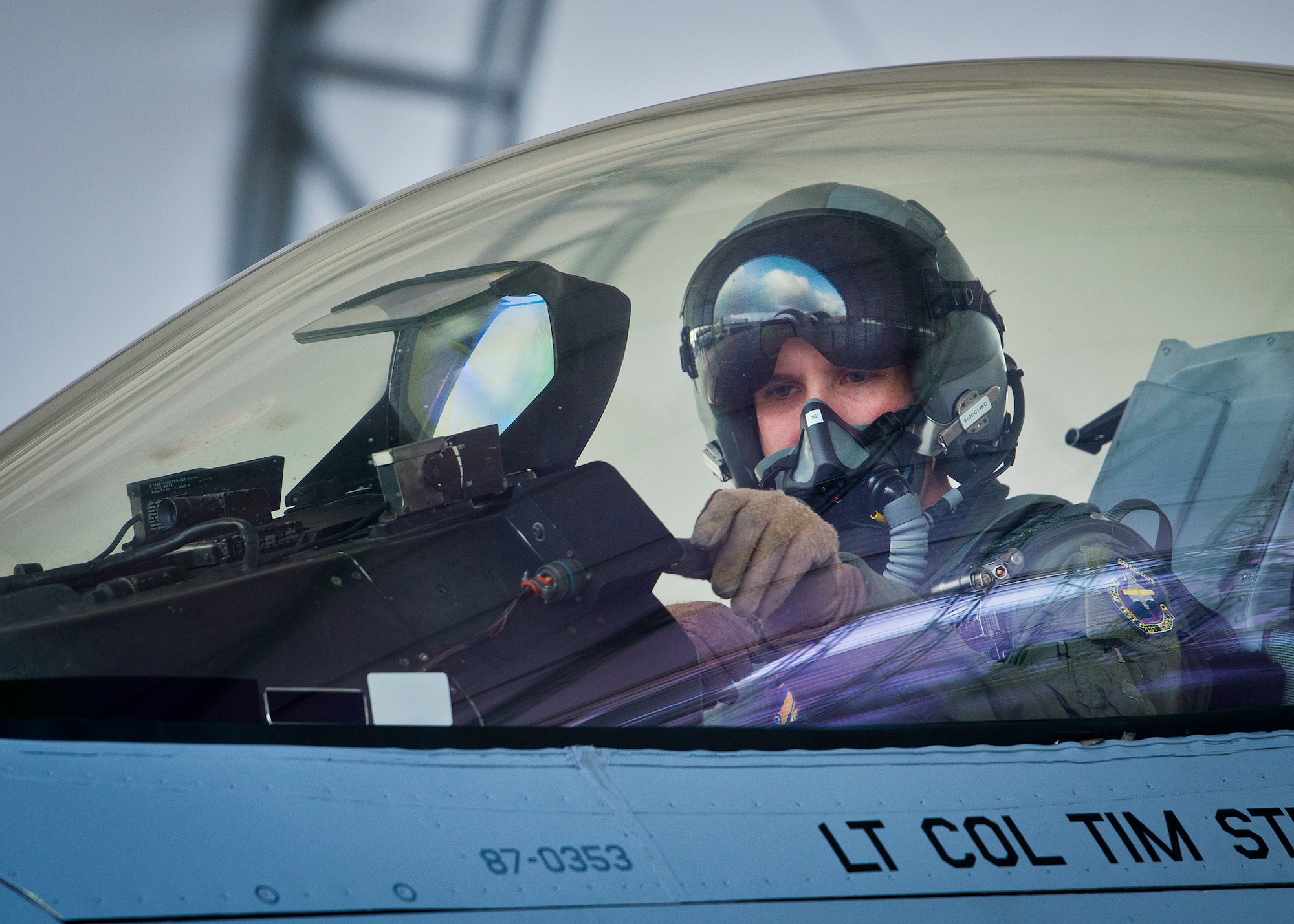 Capt. Jonathan Gilbert, a 40th Flight Test Squadron pilot, prepares his F-16 Fighting Falcon for a morning sortie at Eglin Air Force Base, Fla.  The 96th AMXS is responsible for the maintenance of all the test aircraft for the 96th Test Wing and the 85th Test and Evaluation Squadron.  (U.S. Air Force photo/Samuel King Jr.)