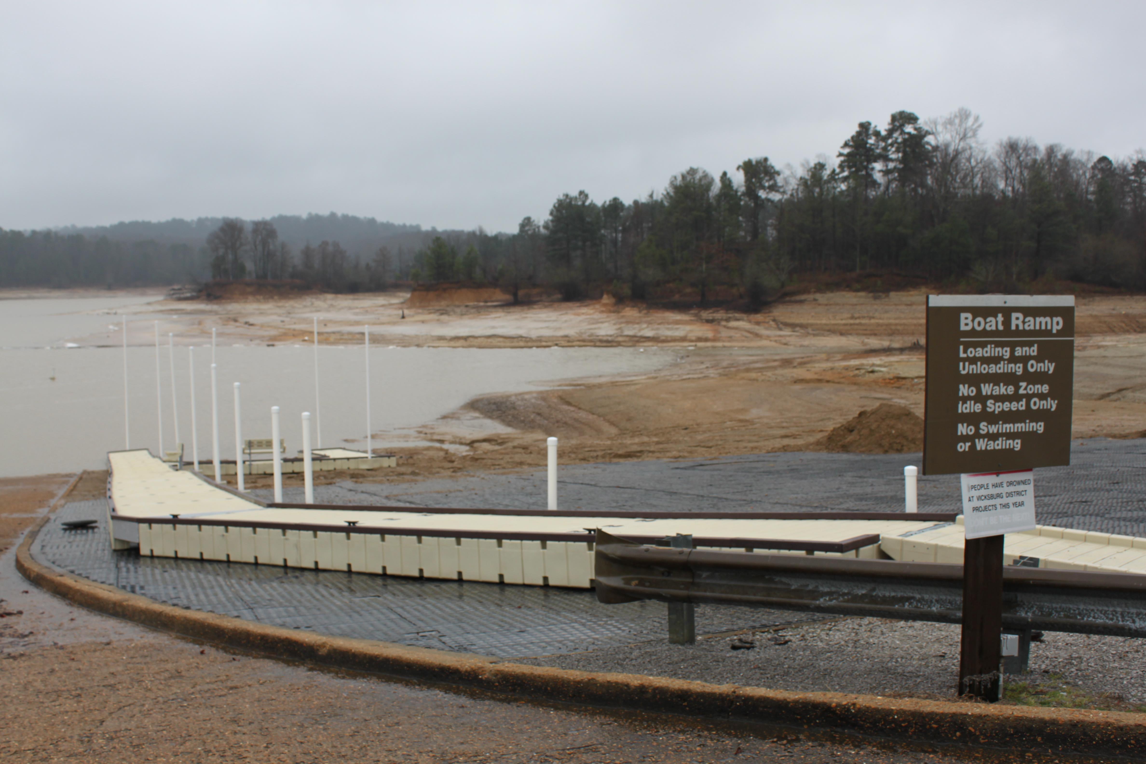 New Floating Dock Available at Grenada Lake > Vicksburg District > News  Releases