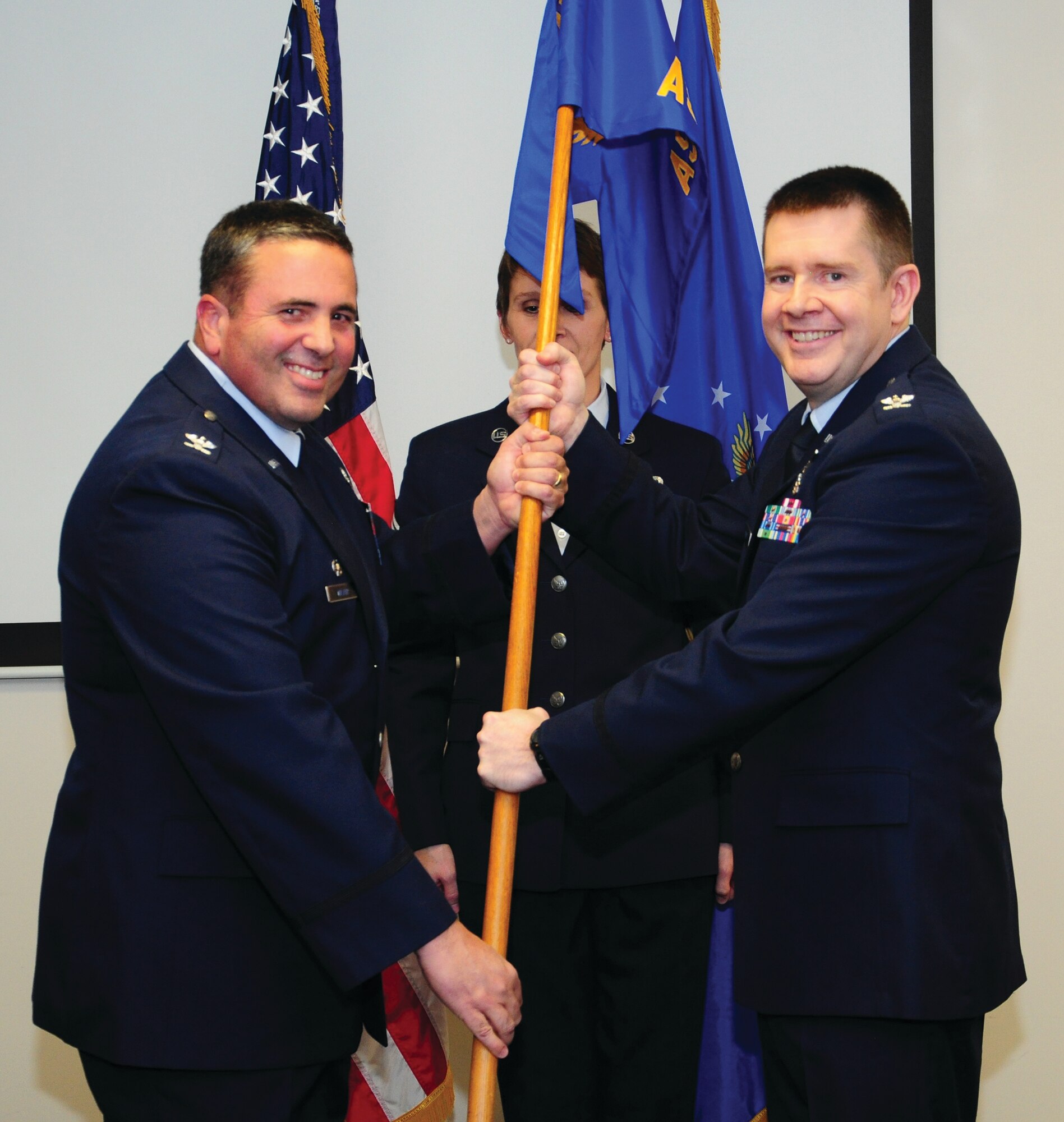 445th ASTS Welcomes New Commander > 445th Airlift Wing > Article Display