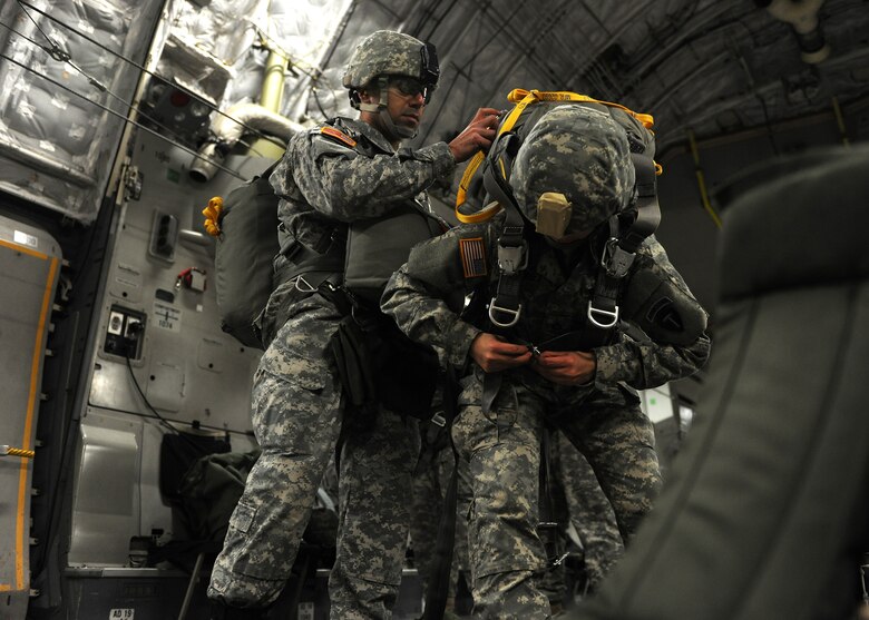 Altus leverages Army National Guard jump training > Altus Air Force ...