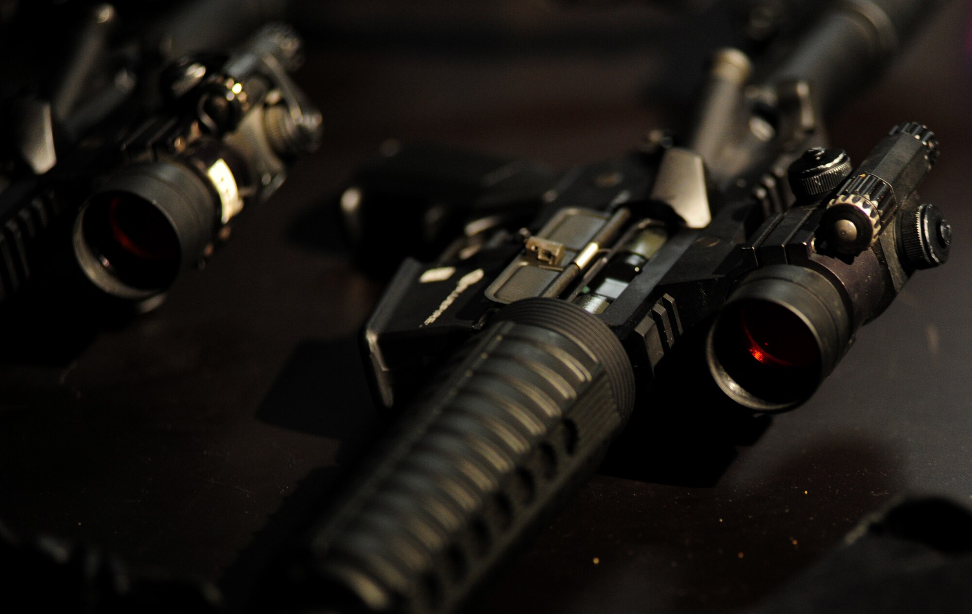 An M4 carbine replica is displayed during simulated firearms training at Langley Air Force Base Va., Jan. 26, 2015. The use of a firearms simulator’s goal is to prepare Airmen for real-life situations and to save Air Force resources by reducing the number of reshoots needed during qualifications. (U.S. Air Force photo by Airman 1st Class Areca T. Wilson/Released) 