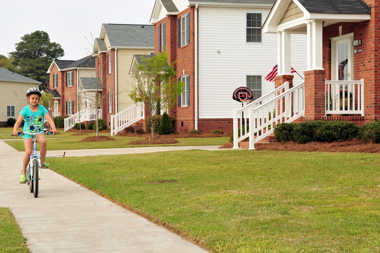 Base Housing to single, service members > Seymour