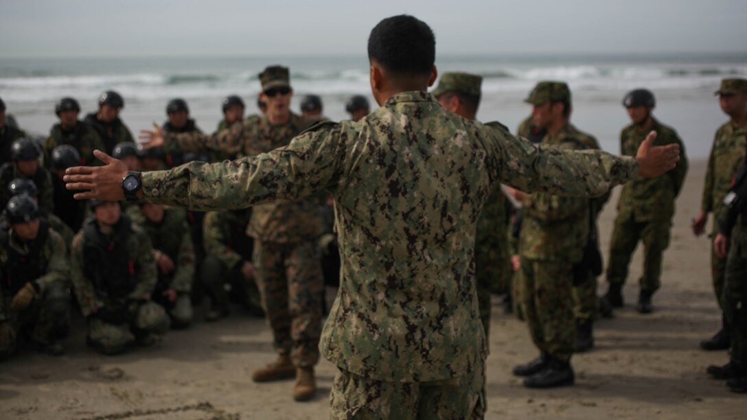 Marines with 1st Reconnaissance Battalion, 1st Marine Division, teach Basic Maneuver Techniques for the Combat Rubber Raiding Craft to members of the Japan Ground Self-Defense Force aboard Camp Pendleton on Jan. 28, 2015, during Exercise Iron Fist 2015 to help develop the Self-Defense Force’s understanding of amphibious operations. Exercise Iron Fist 15 is an annual bilateral training exercise between U.S. and Japanese military forces that builds their combined ability to conduct amphibious and land-based contingency operations. IF15, currently in its tenth iteration, is scheduled from Jan. 26 to Feb. 27, 2015, in southern California. 