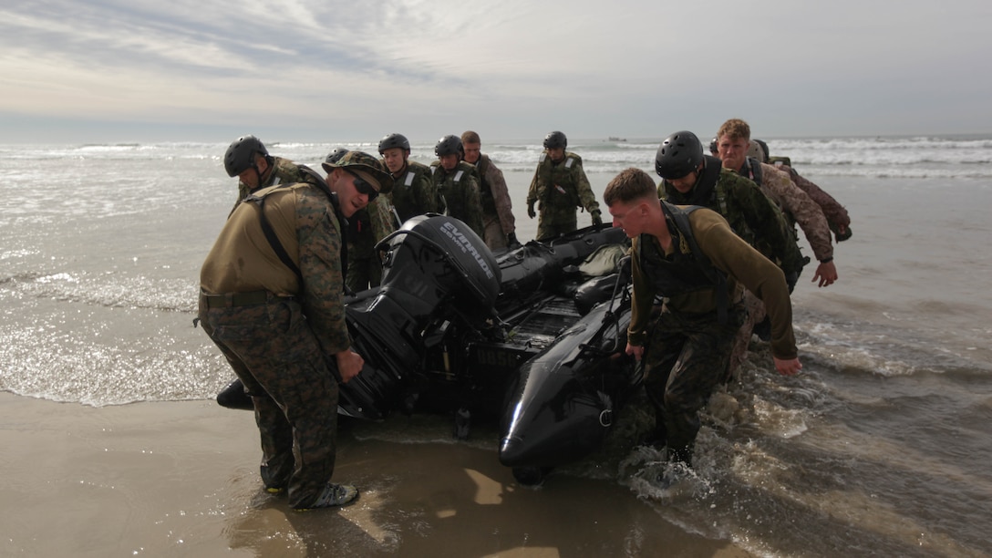 Marines with 1st Reconnaissance Battalion, 1st Marine Division, teach Basic Maneuver Techniques for the Combat Rubber Raiding Craft to members of the Japan Ground Self-Defense Force aboard Camp Pendleton on Jan. 28, 2015, during Exercise Iron Fist 2015 to help develop the Self-Defense Force’s understanding of amphibious operations. Exercise Iron Fist 15 is an annual bilateral training exercise between U.S. and Japanese military forces that builds their combined ability to conduct amphibious and land-based contingency operations. IF15, currently in its tenth iteration, is scheduled from Jan. 26 to Feb. 27, 2015, in southern California. 
