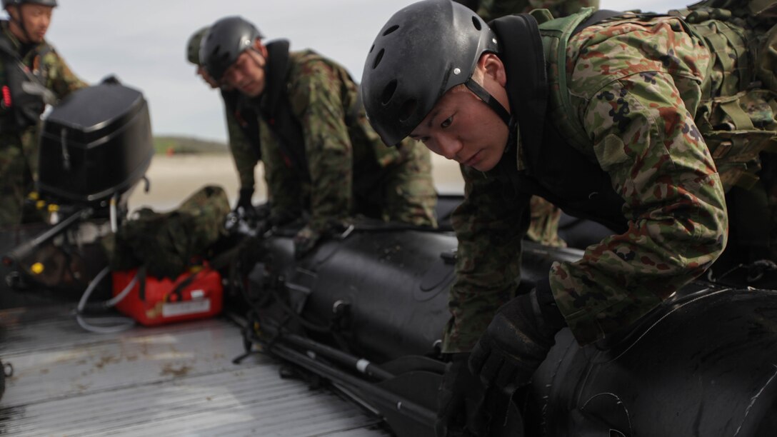 Marines with 1st Reconnaissance Battalion, 1st Marine Division, teach Basic Maneuver Techniques for the Combat Rubber Raiding Craft to members of the Japan Ground Self-Defense Force aboard Camp Pendleton on Jan. 28, 2015, during Exercise Iron Fist 2015 to help develop the Self-Defense Force’s understanding of amphibious operations. Exercise Iron Fist 15 is an annual bilateral training exercise between U.S. and Japanese military forces that builds their combined ability to conduct amphibious and land-based contingency operations. IF15, currently in its tenth iteration, is scheduled from Jan. 26 to Feb. 27, 2015, in southern California.