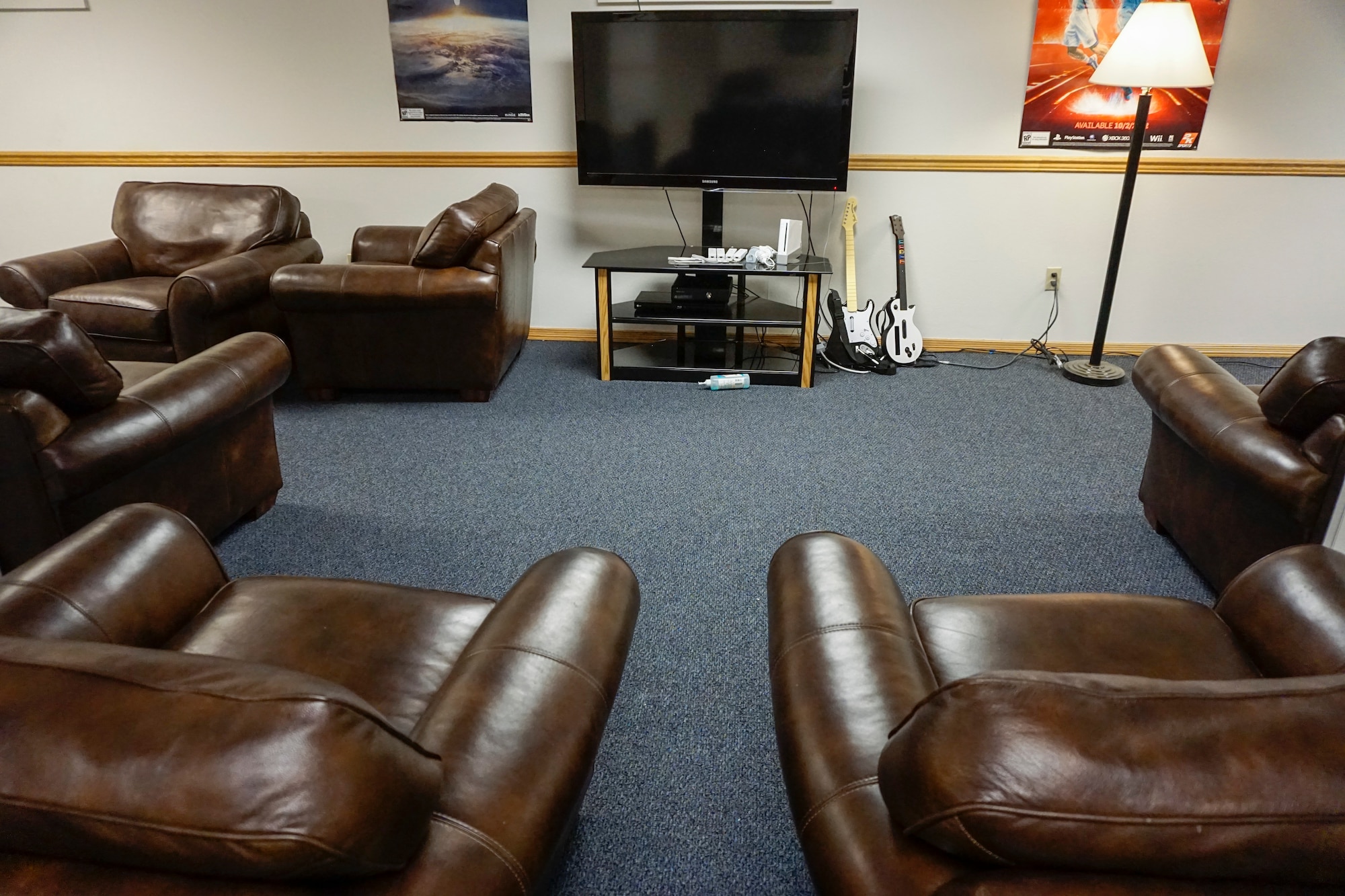 The Oasis Airmen Ministry Center provides a place to relax with such amenities as couches, cable TV, and video game consoles. (U.S. Air Force photo/Lan Kim)

