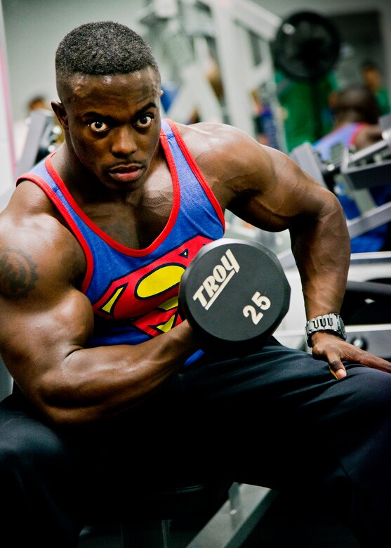 Super Airman Becomes Professional Bodybuilder Gt Air Combat