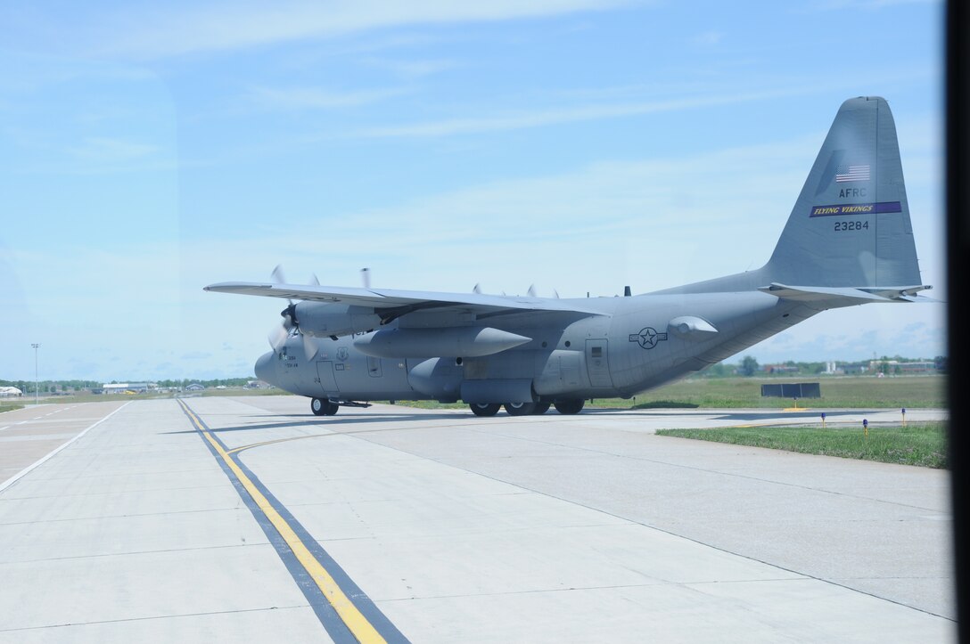 A C-130 Hercules from the 934th Airlift Wing, Minneapolis-St. Paul Air Reserve Station, Minn., taxis the runway at Niagara Falls Air Reserve Station on June 2, 2015. Personnel from the 914th Airlift Wing here and the 934th Airlift Wing, Minneapolis-St. Paul Air Reserve Station, Minn., were participating in a multi-unit exercise. (U.S. Air Force photo by Staff Sgt. Matthew Burke) 