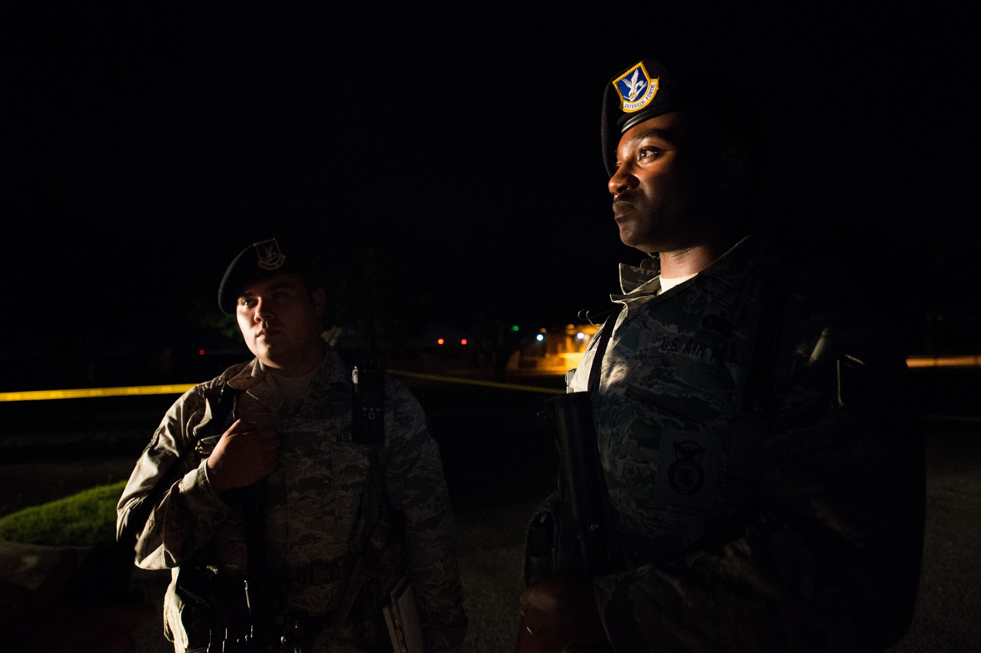 U.S. Air Force Tech. Sgt. Jason Williams, right, and Staff Sgt. Alan Glaze, 116th Security Forces Squadron, Georgia Air National Guard, respond to a simulated crime scene during a training exercise at Joint Base Savannah, Ga., June 24, 2015. The JSTARS cops from the Georgia Air National Guard’s 116th Air Control Wing completed 15 days of law enforcement and flightline security training during their annual tour at Joint Base Savannah. During the training, the security forces Airmen responded to multiple simulated security threats each day and played the role of both cops and aggressors under the watchful eye of evaluators from the unit. (U.S. Air National Guard photo by Senior Master Sgt. Roger Parsons/Released)
