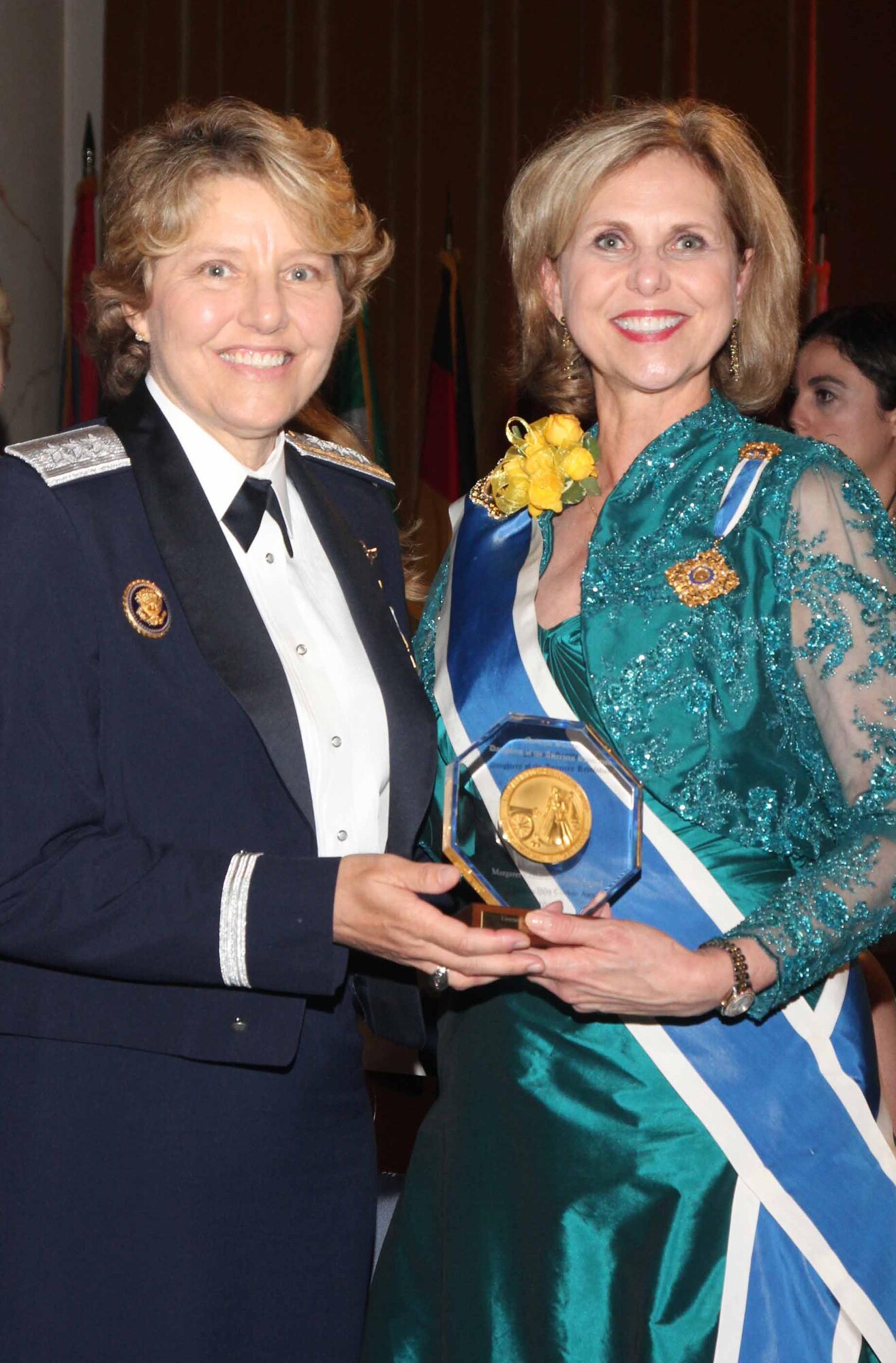 Lt. Gen. Michelle D. Johnson, the superintendent of the U.S. Air Force Academy, receives the Daughters of the American Revolution award from Lynn Young, the DAR's president general, in Washington D.C., June 29, 2015. (Courtesy photo)
