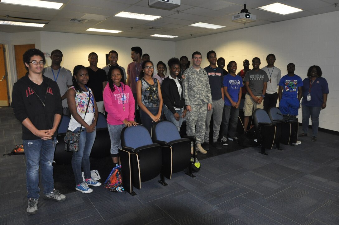 Lt. Col. Stephen Murphy, U.S. Army Corps of Engineers Nashville District commander, talks with students attending the National Summer Transportation Institute program June 22, 2015 on a variety of engineering classes and current district projects during a lecture on the campus of Tennessee State University. The students received briefings on Corps leadership, engineering, structures, projects, mobility, engineer jobs, lock and dams, watersheds, Corps operating processes, and interacted with engineers and subject matter experts during a tour at the Old Hickory Lock and Dam in Hendersonville, Tenn.