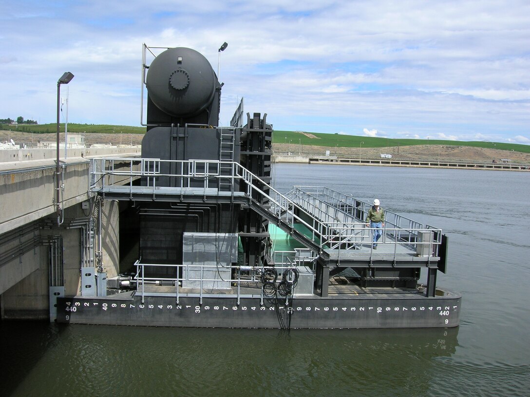 Ice Harbor Lock and Dam’s spillway weir was installed in spillbay number 1 during 2005. Initial testing occurred during spring 2006. Fish survival through Ice Harbor Dam is 95-96 percent.