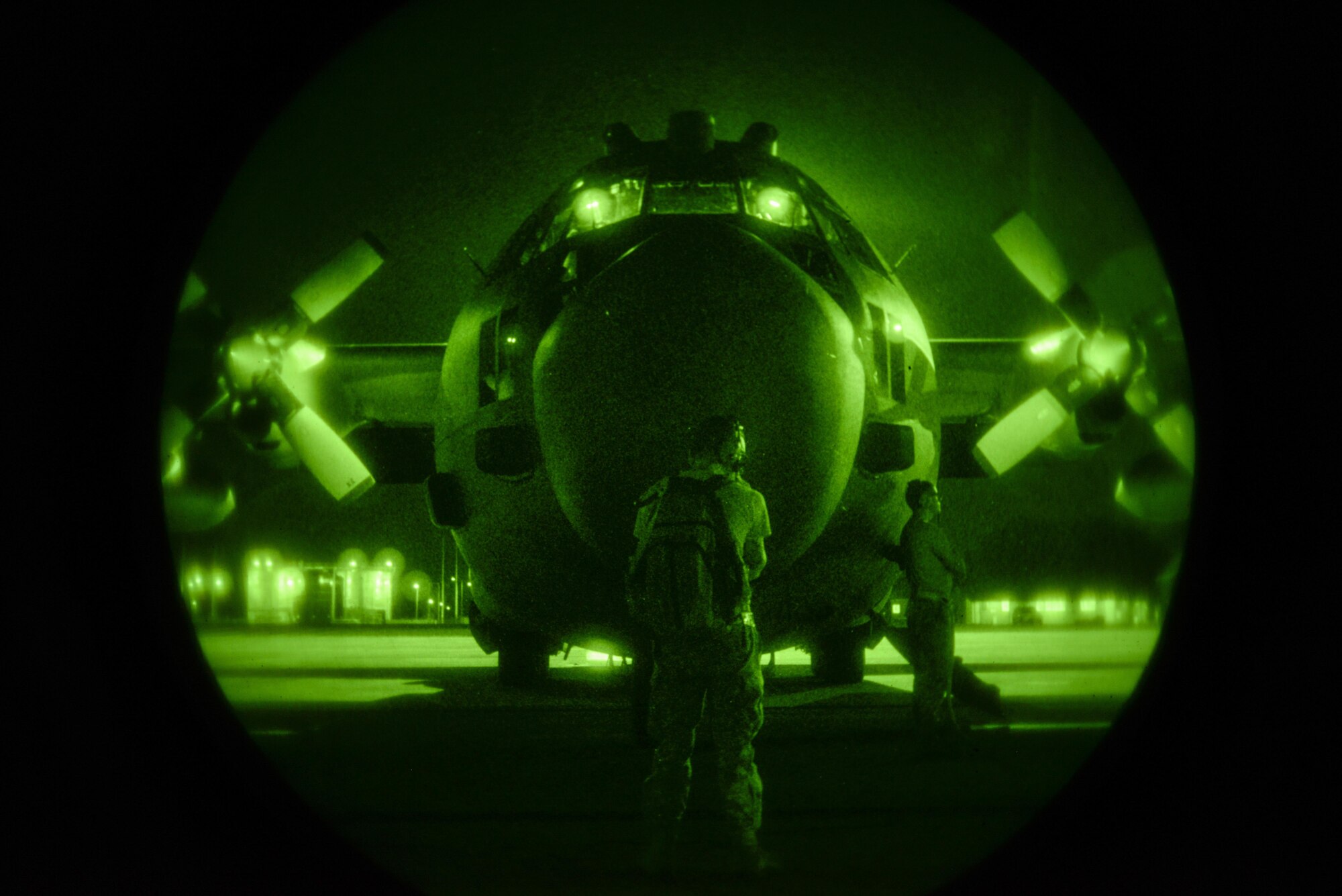 Members of the 353rd Special Operations Maintenance Squadron prepare an MC-130H Talon II for take off in the Northern Territory of Australia, July 1, 2015. Exercises like Talisman Sabre provide effective and intense training to ensure our forces are capable, interoperable and deployable on short notice. (U.S. Air Force photo by Senior Airman Stephen G. Eigel)