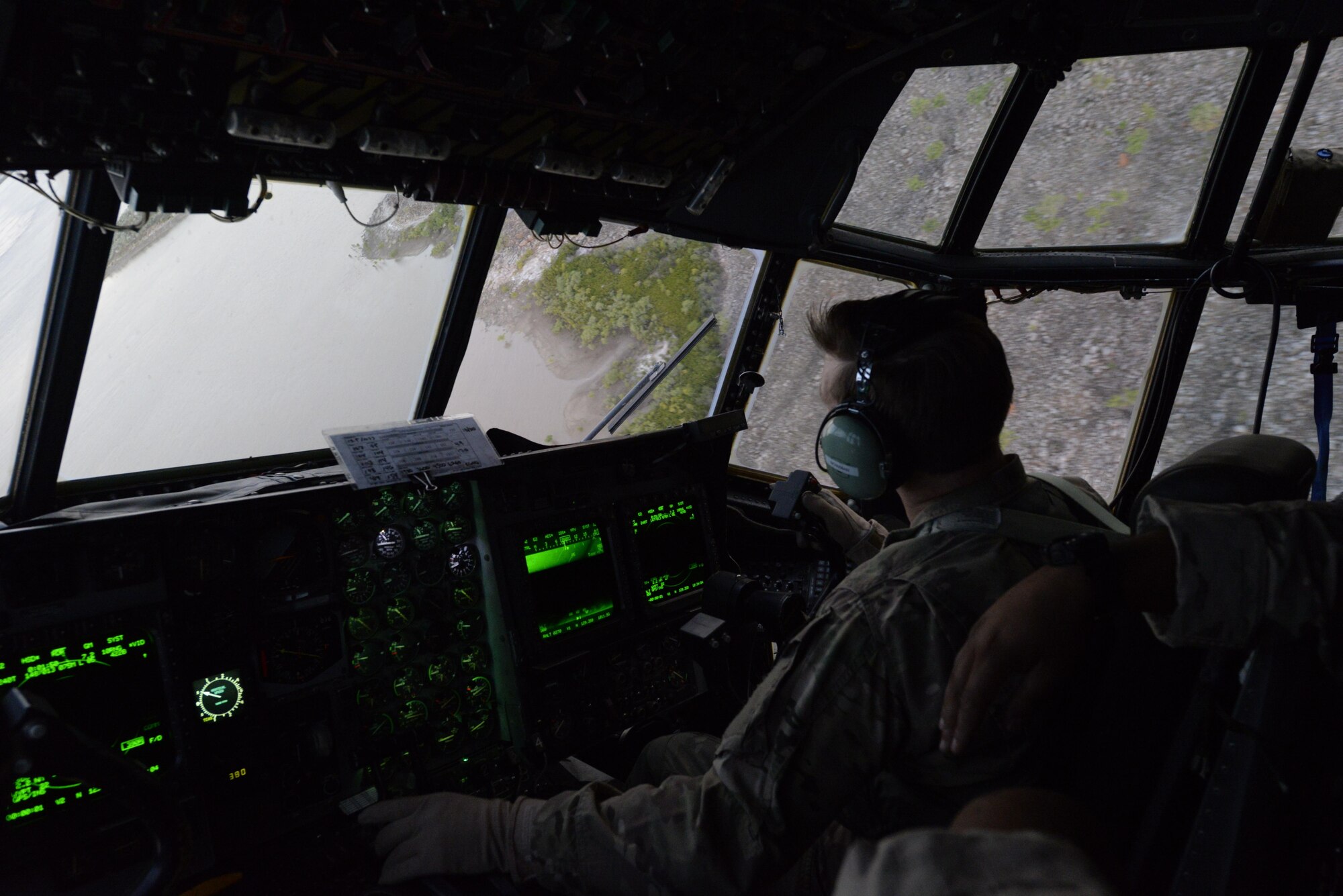 U.S. Air Force Capt. John Bowman, 1st Special Operations Squadron pilot, performs low level maneuvers in an MC-130H Combat Talon II during exercise Talisman Sabre in Northern Territory, Australia, July 2, 2015. The Australian and U.S. militaries are interoperable, flexible and ready for a wide variety of contingencies. (U.S. Air Force photo by Senior Airman Stephen G. Eigel)