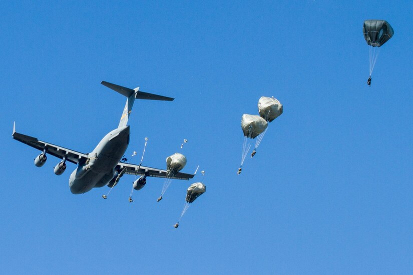 613th AOC synchronizes first USAF, RAAF nonstop C2 mission from Alaska