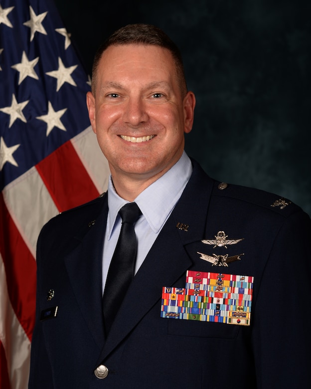 Col. Robert Lyman, Joint Base Charleston commander. Official photo.