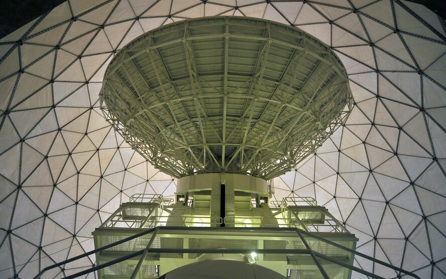 An Air Force Wideband Enterprise Terminal communicates with a satellite, passing information across the Global Information Grid at Offutt Air Force Base, Neb. Thirty-two Air Force terminals are undergoing a Modernization of Enterprise Terminals, or MET, upgrade that will keep the system current for another 15 years. The first MET installation was recently completed at Ramstein Air Base in Germany. (U.S. Air Force photo by Josh Plueger)