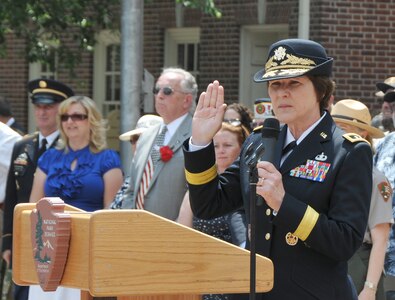 Maj. Gen. Margaret W. Boor, commanding general of the Army Reserve’s 99th Regional Support Command, administers the Oath of Enlistment to three-dozen Army recruits outside Philadelphia’s Independence Hall June 14 to celebrate Flag Day and the Army’s 240th birthday during the 2015 Stripes and Stars Festival. The festival was hosted by the William Penn Chapter of the Association of the U.S. Army and the Philadelphia Flag Day Association. (U.S. Army photo by Maj. Peter Lupo, 99th Regional Support Command)