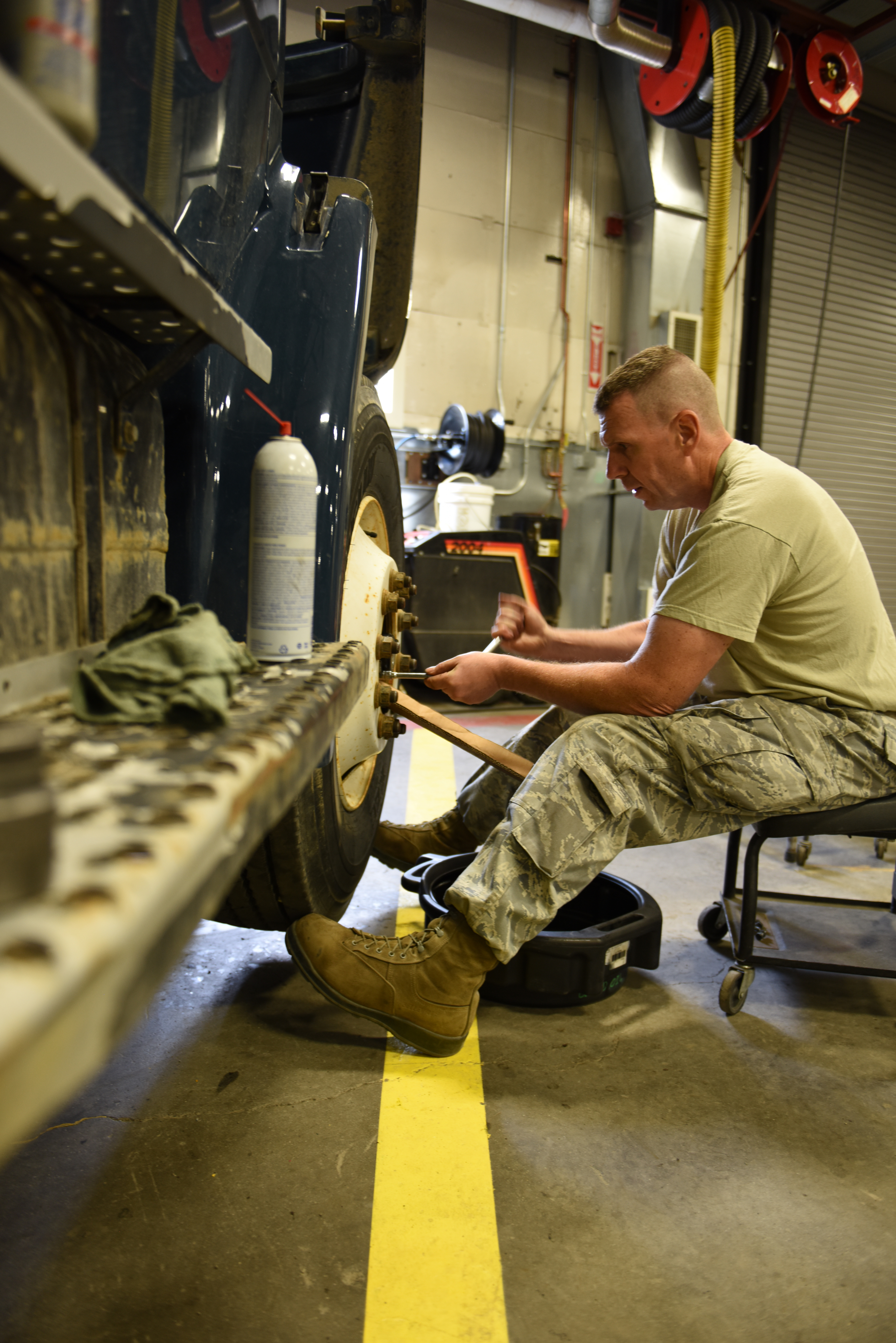 211th EIS vehicle maintenance team gains valuable handson training