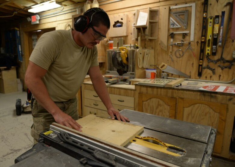 rip-wood-table-saw