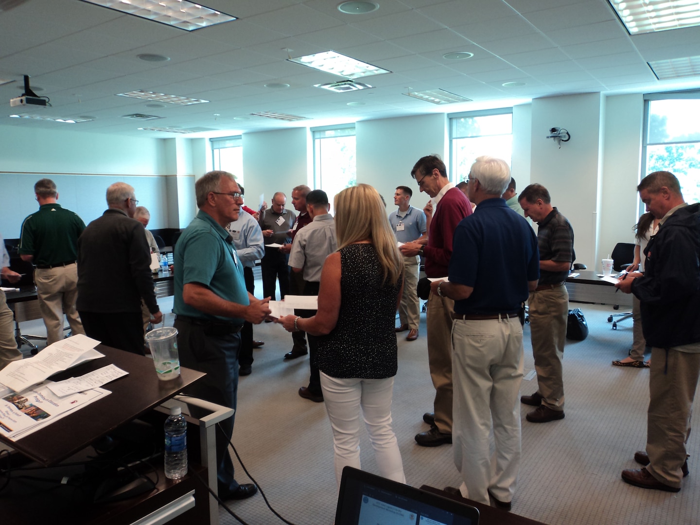 Instructors from various Department of Defense joint professional military and graduate education institutions participate in an advanced critical thinking exercise during the 2015 Joint Logistics Faculty Development Workshop hosted recently by the Center for Joint & Strategic Logistics at Fort McNair, Washington DC.