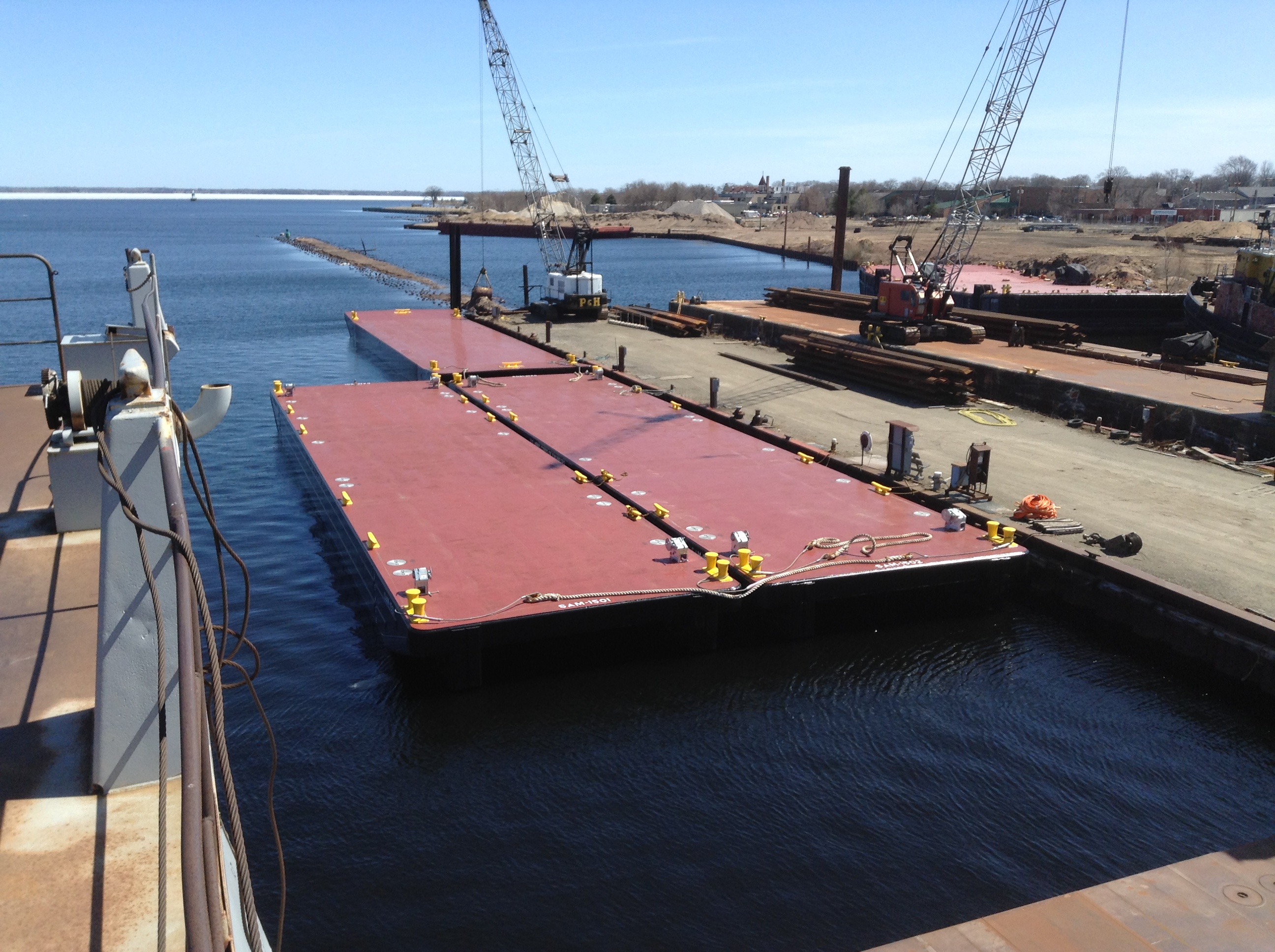 CESAM Flat Deck Barge > Philadelphia District & Marine Design Center