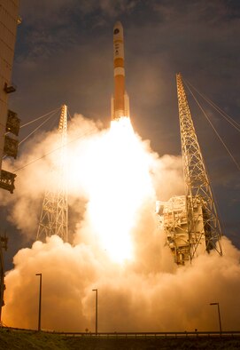 A Delta IV rocket carrying Wideband Global Satcom-7 aboard lifts off July 23, 2015, from Cape Canaveral Air Force Station, Fla. WGS is the nation's next-generation wideband satellite communications system supporting Soldiers, Sailors, Airmen, Marines and international partners around the world. (Courtesy photo/United Launch Alliance)