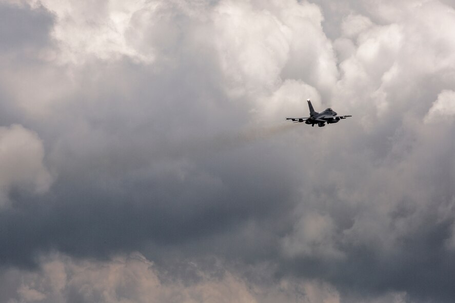 An F-16 CJ Fighting Falcon "Wild Wiesel" aircraft takes off from Yokota Air Base, Japan, July 24, 2015. The aircraft is assigned to the 35th Fighting Squadron from Misawa Air Base, Japan. (U.S. Air Force photo by Osakabe Yasuo/Released)
