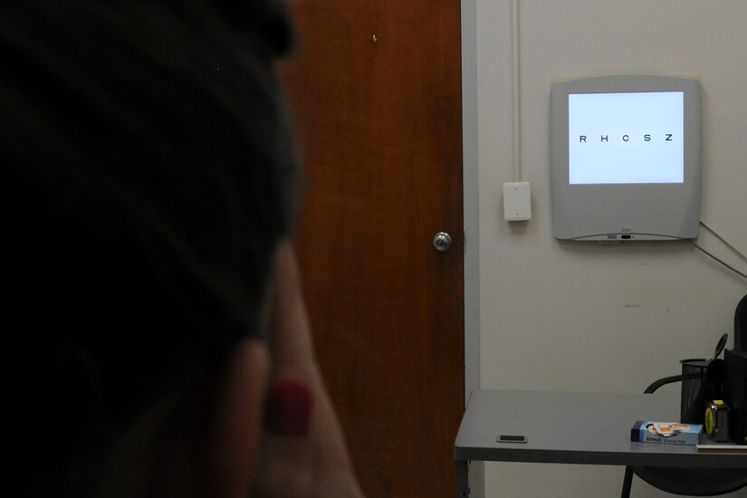 Eye work on eyes > Joint Base Andrews > Article Display