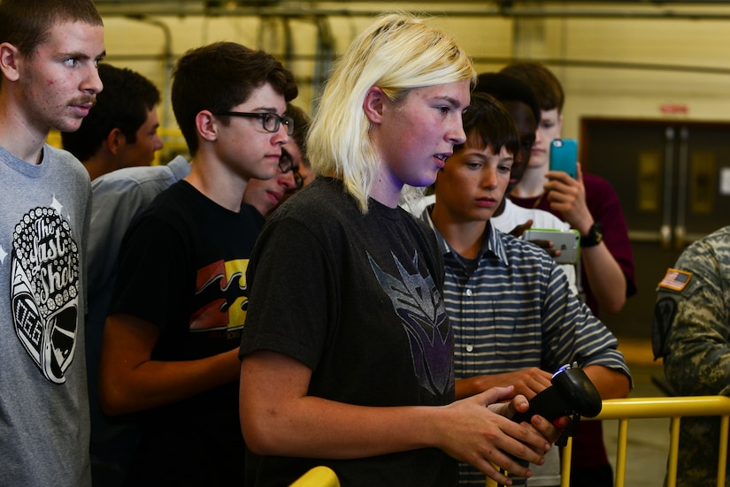 High school students from the local area participate in a mission orientation day at Fort Eustis, Va., May 29, 2015. The students were able to see how U.S. Air Force Airmen and U.S. Army Soldiers enable and accomplish missions in a joint capacity during the orientation. (U.S. Air Force photo by Senior Airman Kimberly Nagle/Released)  