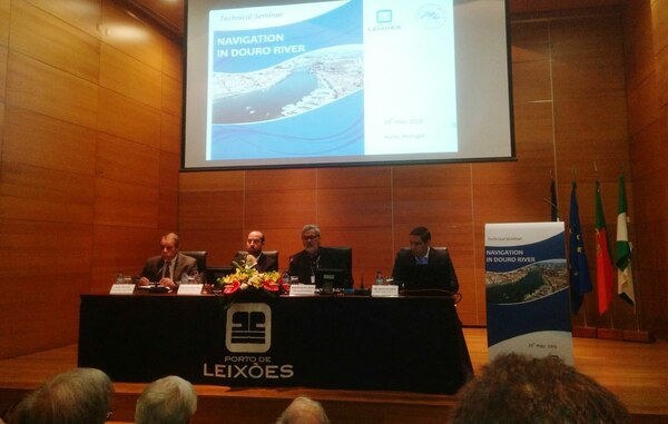 Technical seminar on Navigation in the Douro River organized by the Port of Leixões.  