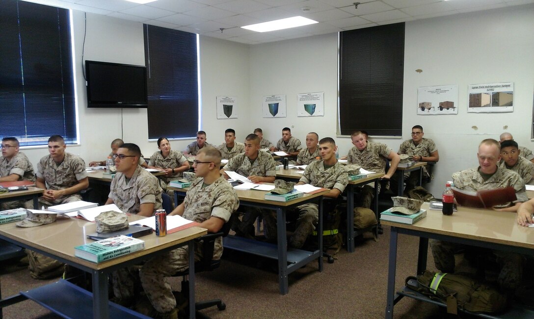 Marines from BRACT 4-15 receive their class brief.  