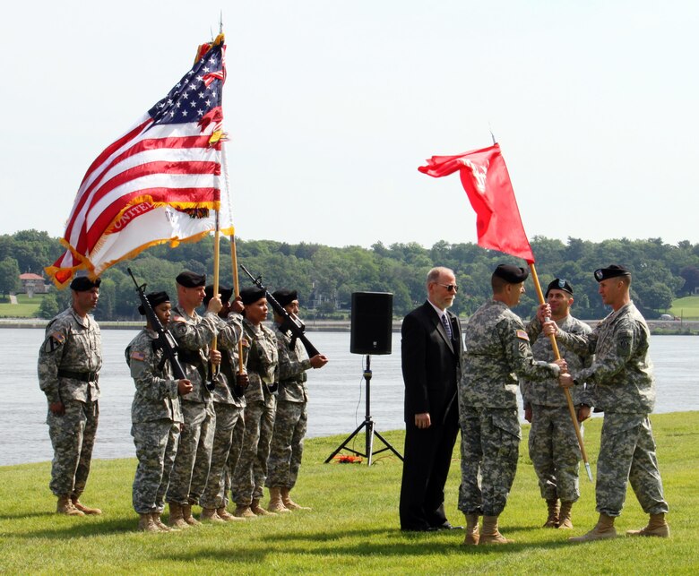 Col. Craig S. Baumgartner become the 48th Rock Island District commander, assuming command from Col. Mark J. Deschenes who had served in the position since June 29, 2012. Maj. Gen. Michael C, Wehr, U.S. Army Corps of Engineers, Mississippi Valley Division commander, officiated the ceremony. 