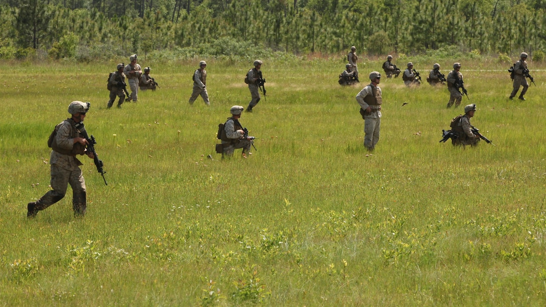 Engineers train in combat maneuvers