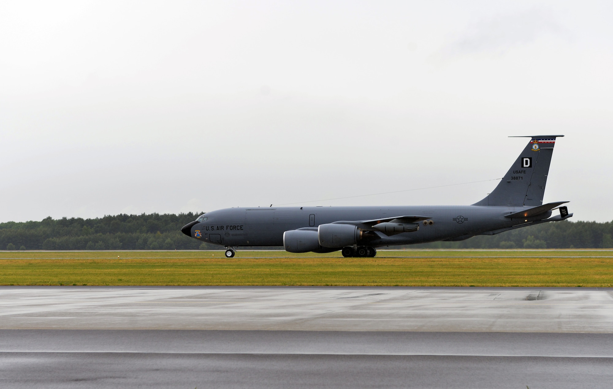A KC-135 Stratotanker assigned to the 100th Air Refueling Wing taxis down a runway, June 9 2015, at Powidz, Poland. The U.S. Air Force deployed four KC-135s to Poland from the 100th, 916th and 507th air refueling wings, as well as 14 F-16 Fighting Falcons from the 480th and 157th fighter squadrons, and three B-52 Stratofortress’ from the 5th Bomb Wing in support of the multinational maritime exercise Baltic Operations 2015. (U.S. Air Force photo by Senior Airman Michael Battles)