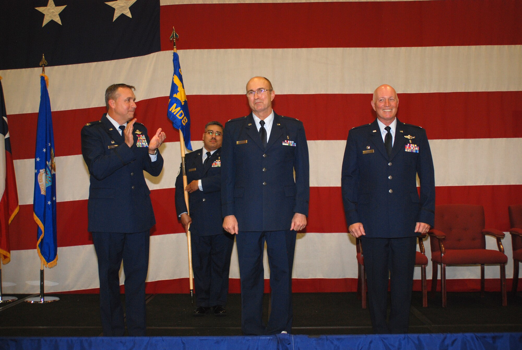 NAVAL AIR STATION FORT WORTH JOINT RESERVE BASE, Texas - 301st MDS welcomed their new commander Col. Robin L. Cholopisa in a change of command ceremony June 6th. Col. Louie M. Fehl relinquished his command to the new commander and 301st FW Commander Col. John M. Breazeale presided over ceremony. (U.S. Air Force photo/SrA Ben Calantas)