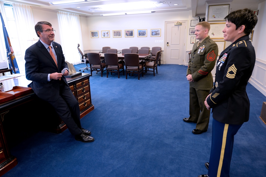 Defense Secretary Ash Carter Talks With Marine Corps Staff Sgt Seth B Densford The Office Of 