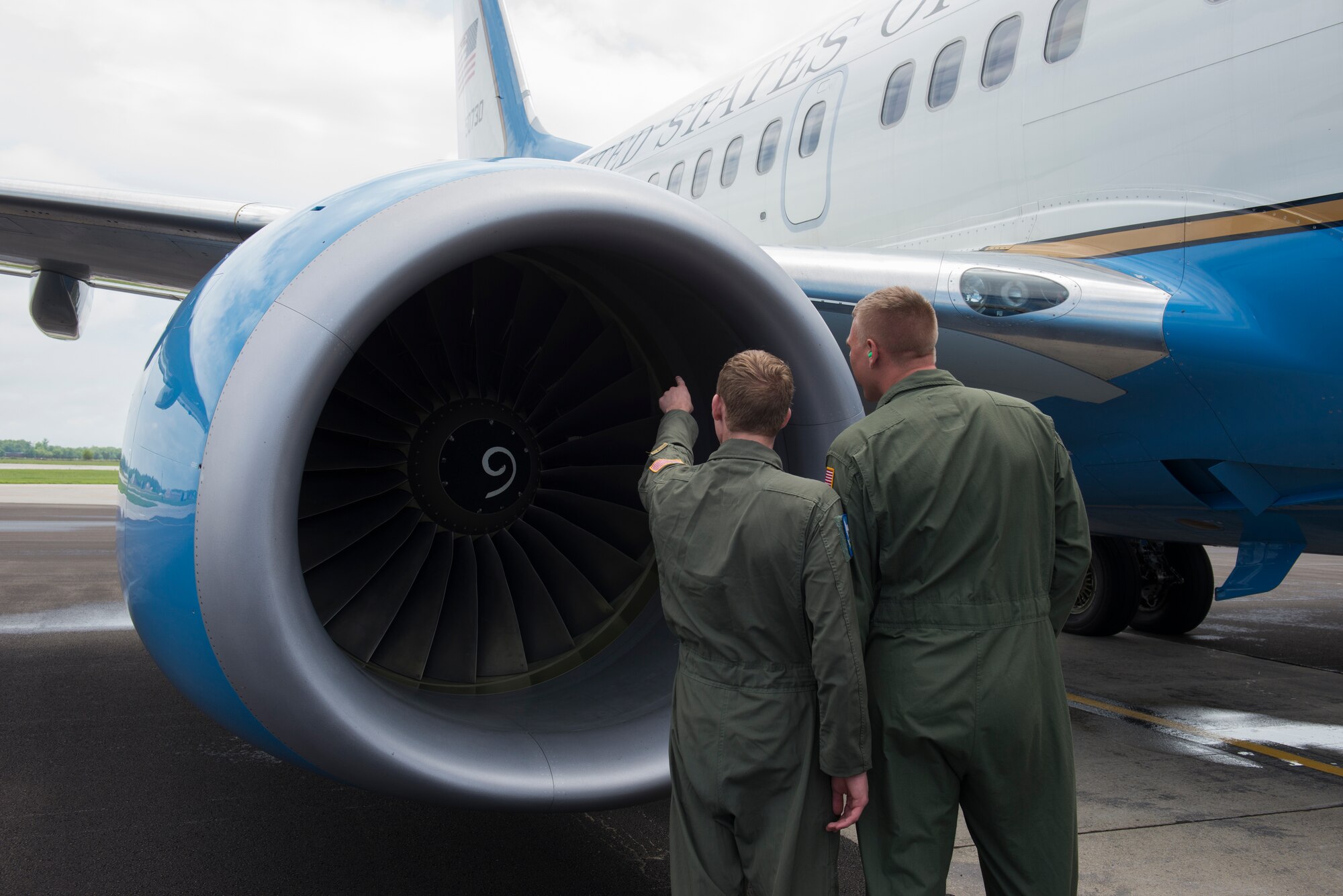 Air Force Academy cadets look at the parts of a C-40 June 8, 2015, at Scott Air Force Base, Illinois. The cadets learned more about the aircraft and its functions during the trip from Scott to the St. Louis, Missouri area. (U.S. Air Force Photo by Airman 1st Class Megan Friedl)