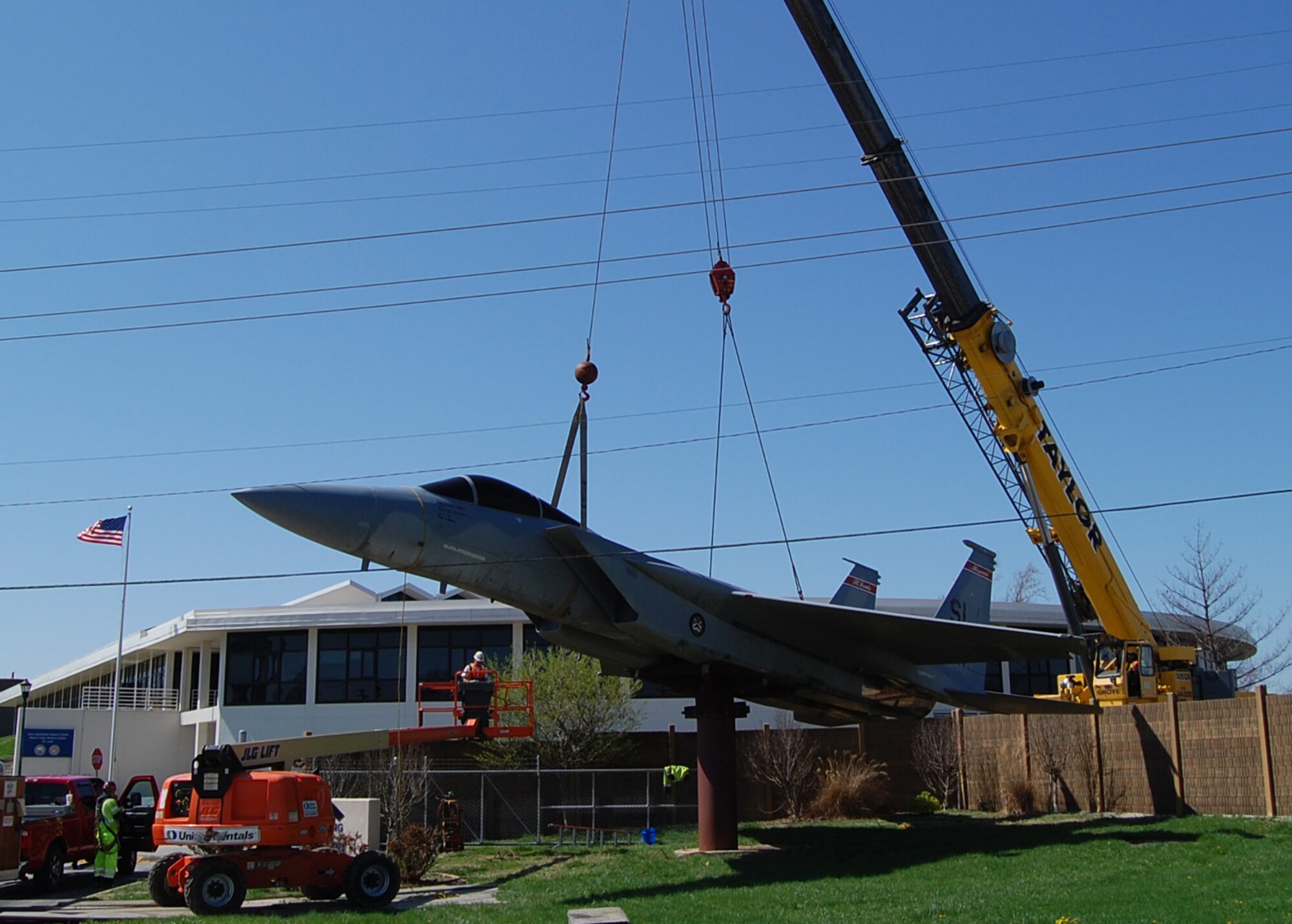 (U.S. Air National Guard photo by Senior Master Sgt. Mary-Dale Amison)