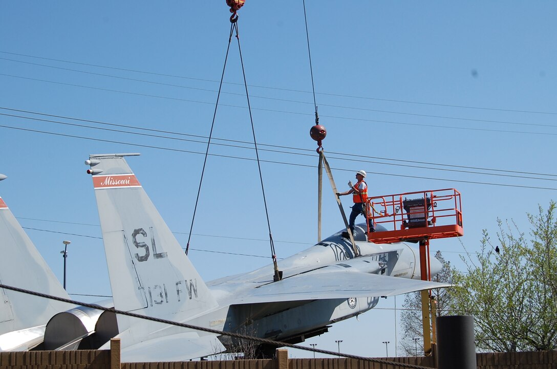 (U.S. Air National Guard photo by Senior Master Sgt. Mary-Dale Amison)