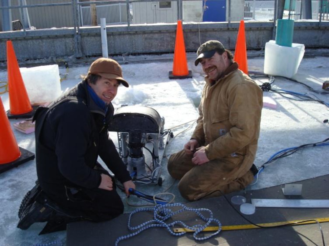 CRREL collaborates with Scott Polar Research Institute to detect oil under sea ice using submerged sensors in the Geophysical Research Facility.