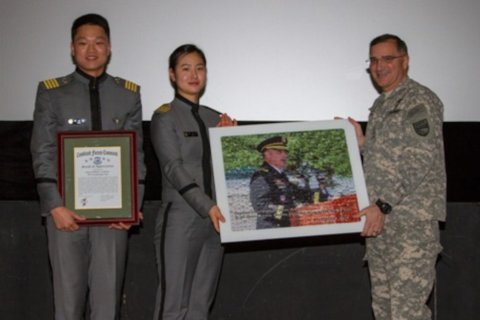 Gen. Curtis M. Scaparrotti, United Nation Command, Combined Forces Command, United States Forces Korea commander, and Gen. Park Seon Woo, Combined Forces Command deputy commander, welcome the cadets of the Korean Military Acadamy to United States Army Garrison Yongsan, South Korea, Feb. 4, 2014. (U.S. Army photo by Sgt. Brian Gibbons)