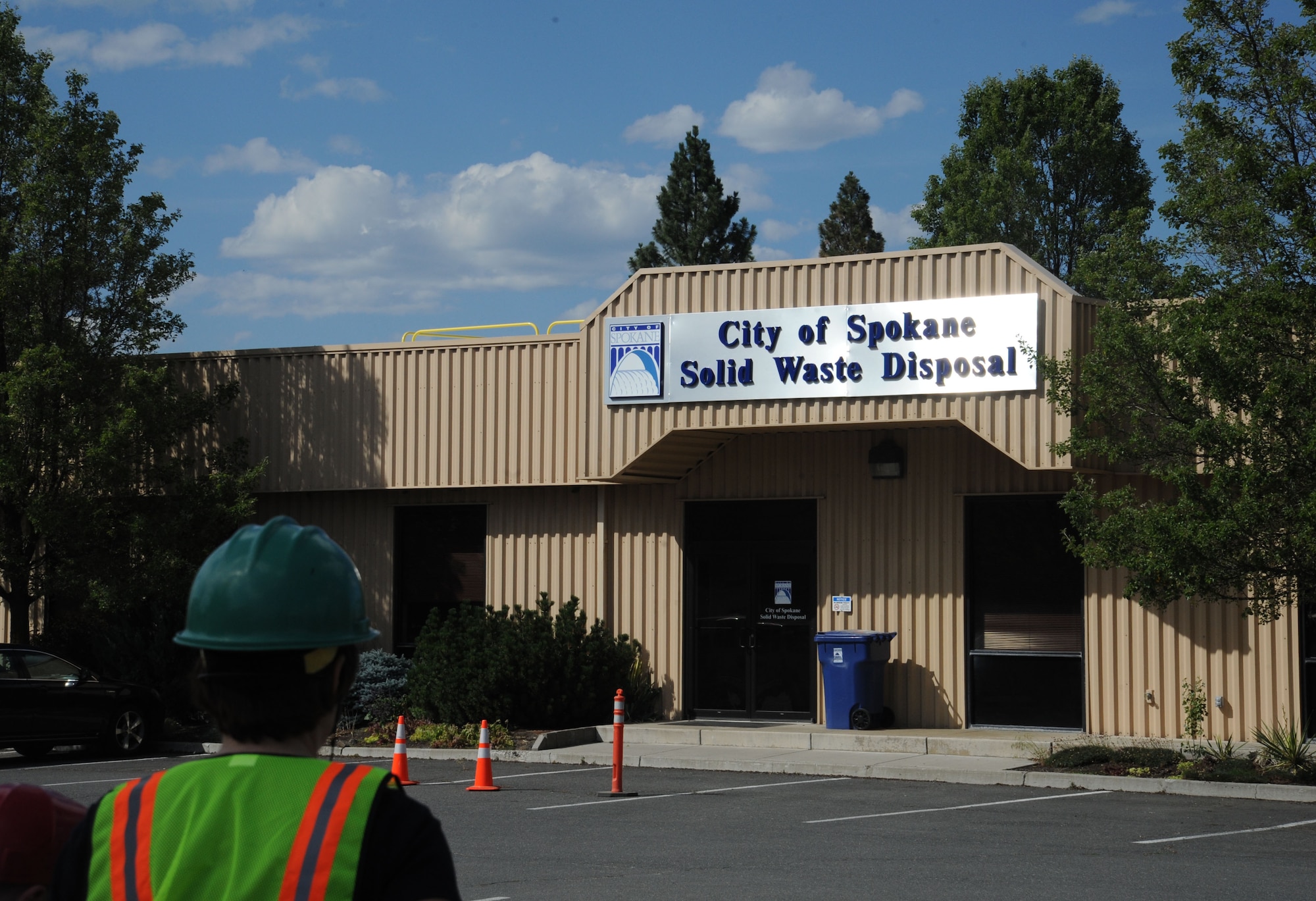 The administration building of the City of Spokane’s Solid Waste Disposal agency sits across the parking lot from the Waste to Energy Facility near Spokane, Wash., June 16, 2015. Different municipalities across the eastern Washington region, including Fairchild Air Force Base, send some of their waste to the plant where it is converted into enough energy to power 13,000 homes a day. (U.S. Air Force photo/Senior Airman Sam Fogleman)
