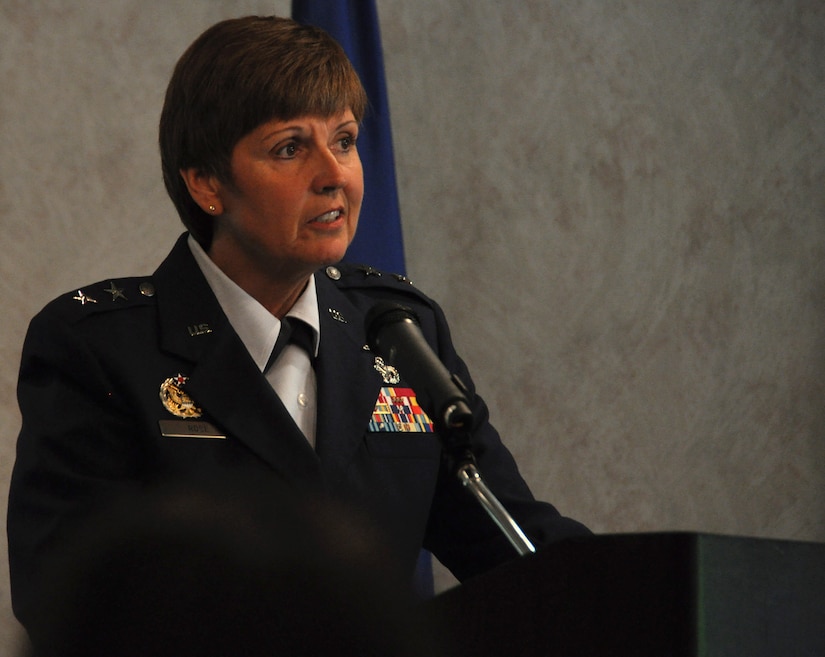 Major general returns to McChord, speaks on diversity > 446th Airlift ...