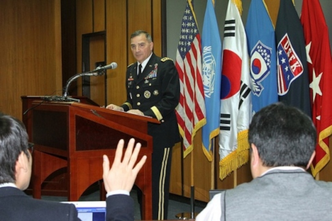 U.S. ARMY GARRISON - YONGSAN (Nov. 25, 2013) - United Nations Command, Combined Forces Command, U.S. Forces Korea commander Gen. Curtis Scaparrotti briefs more than 30 members of the Republic of Korea's Ministry of Defense Press Corps at the UNC/CFC/USFK Headquarters here Nov. 25. Gen. Scaparrotti welcomed the media to his first formal press conference since assuming command in Oct. Among the topics discussed were his priorities and the importance of the Alliance. (U.S. Army Photo by PFC. Choi, Ho Gyu // Released). 