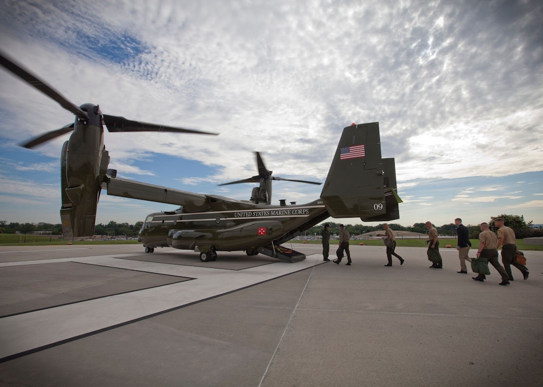 The Assistant Commandant of the U.S. Marine Corps, Gen. John M. Paxton, Jr., prepares to board an MV-22 Osprey at the Pentagon, Arlington, Va., June 17, 2015. (U.S. Marine Corps photo by Sgt. Tia Dufour/Released)