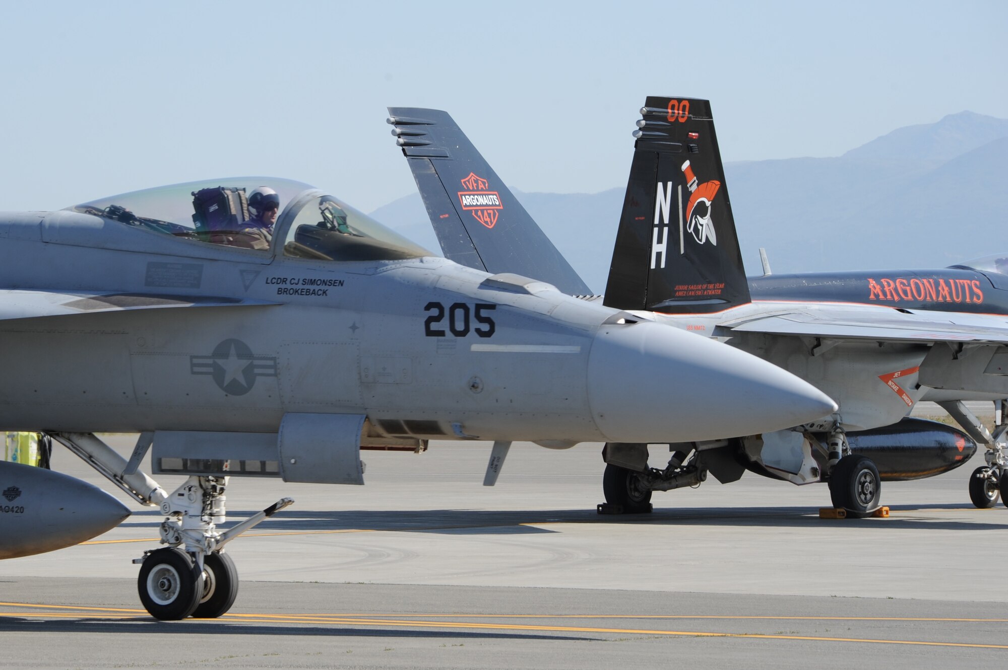 A U.S. Navy F/A-18F Super Hornet from the Strike Fighter Squadron 147, Naval Air Station Lemoore, Calif., returns from a mission during Exercise Northern Edge 15 from Joint Base Elmendorf-Richardson, June 17, 2015. Northern Edge 2015 is Alaska’s premier joint training exercise designed to practice operations, techniques and procedures as well as enhance interoperability among the services. Thousands of participants from all services, from active duty, Reserve and National Guard units, are involved. (U.S. Air Force photo/Staff Sgt. William Banton)‪